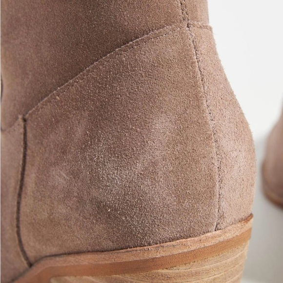 NWT Anthropologie Silent D Munchy Western Boot in Taupe Size 38 - Picture 4 of 11
